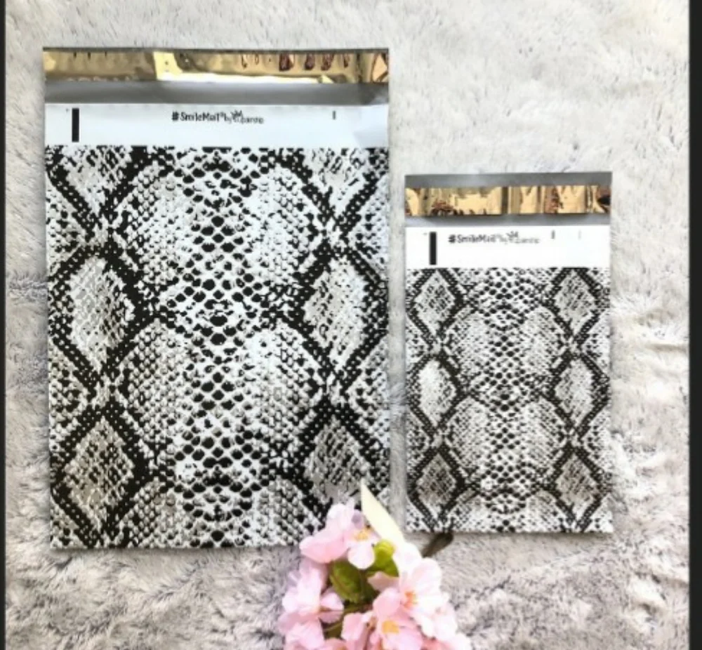 10x13 Snakeskin Mailers. Price is firm! - Picture 8 of 12